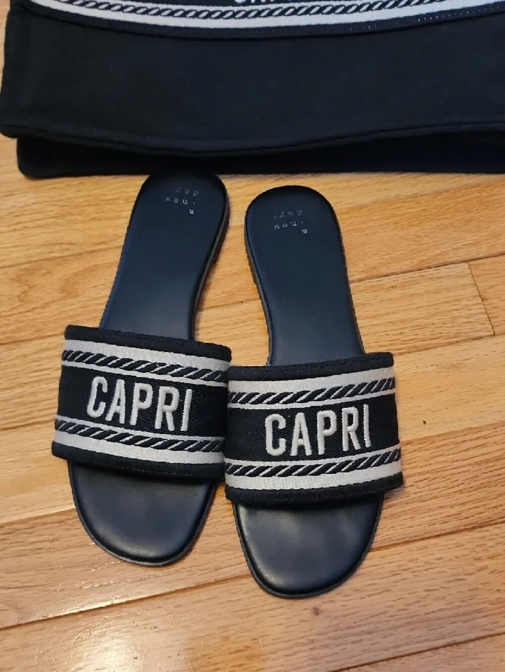 CAPRI Black Canvas Tote and Slide Sandal Set - Picture 2 of 5